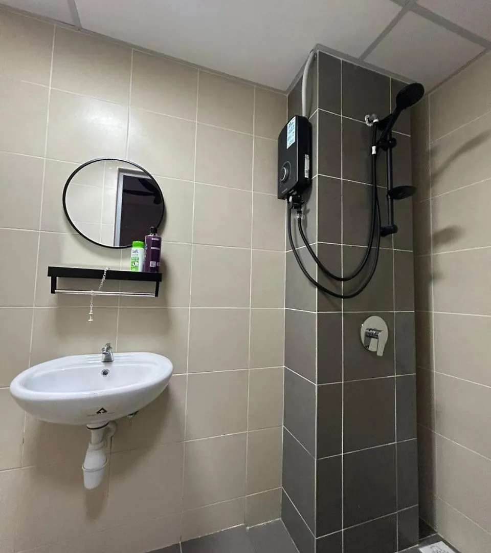 Daire Atenza Homestay Residensi Klia Condominium, 4 Bedrooms 3 Bathrooms , Near Klia And Sepang F1 Nilai Malezya