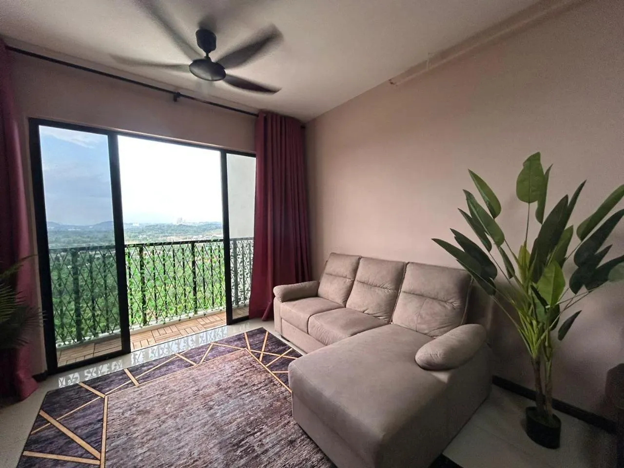 Atenza Homestay Residensi Klia Condominium, 4 Bedrooms 3 Bathrooms , Near Klia And Sepang F1 Nilai Apartment